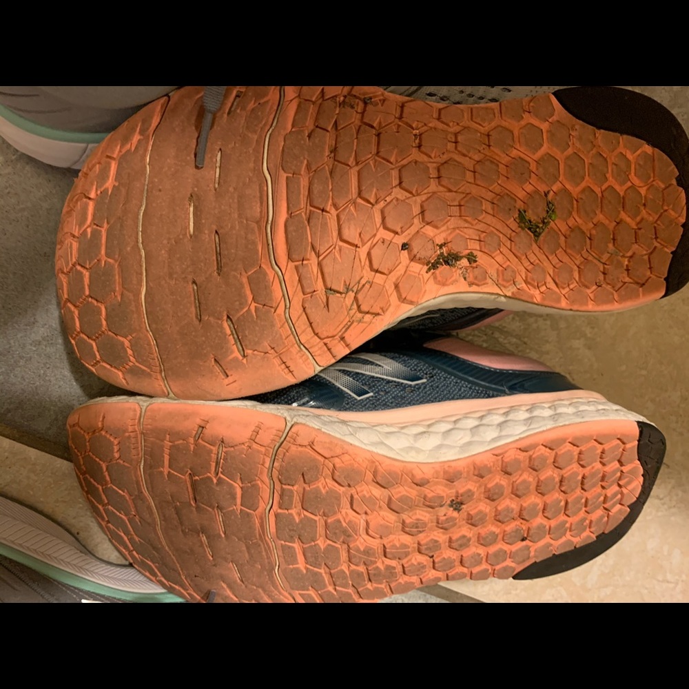 New Balance 1080 - Picture 3 of 4